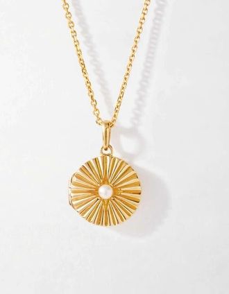 Edge of Ember Radiant Pearl Locket Necklace - Gold at Nordstrom, Size 19