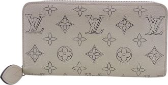 Louis Vuitton Mahina White Leather Long Wallet (Bi-Fold) (Pre-Owned)