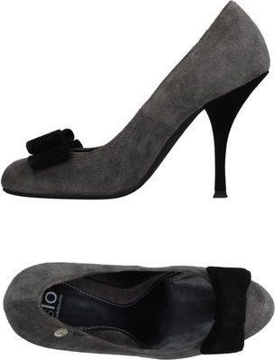 Islo Isabella Lorusso FOOTWEAR - Pumps sur YOOX.COM
