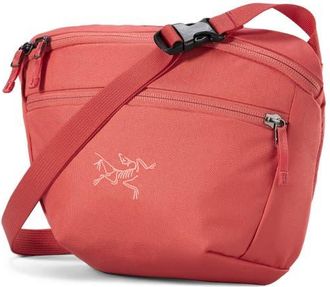 Arc'teryx Mantis 2 Belt Bag in Stonered at Nordstrom