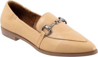 Bueno Womens Bowie Pointed-Toe Flat In Light Beige