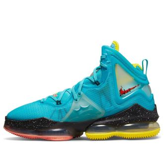 Nike LeBron 19 Christmas DC9338-400
