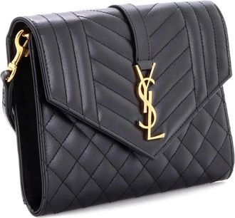Saint Laurent Classic Monogram Envelope Wristlet Matelasse Chevron Leather clutch bag - Zwart