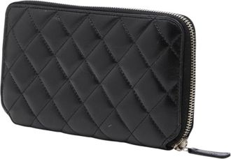 Chanel Matelasse Black Leather Long Wallet (Bi-Fold) (Pre-Owned)