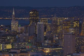 Queence Acrylglasbild »Stadt« Elemente der Architektur Gebäude Himmel Skyline Städte Fine Art-Print in Galeriequalität