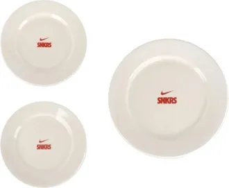 Nike SNKRS Ceramic Plate Set Sail University Red White FA220715-600