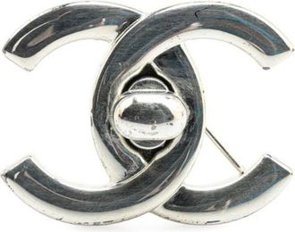 Chanel Pre-owned Jewellery, female, Gray, Size: ONE SIZE Pre-owned Decorative Brooch
