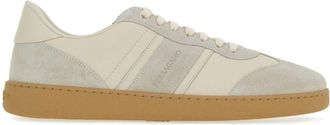 Ferragamo logo-debossed low-top sneakers - men - CALFSKIN/Fabric/CALFSKIN/Rubber - 11.5 - White