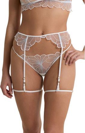 Etam Camelia Garter Belt in White at Nordstrom, Size Medium