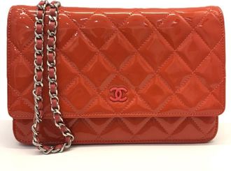Chanel Coral Red Patent Leather Chain/Shoulder Wallet (Pre-Owned)