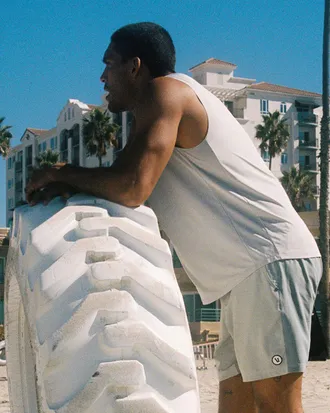 Vuori Clothing Kore Shorts Unlined 7 | Storm Blue Color Block | XS, Size Extra Small