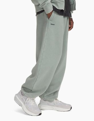 Under Armour Mens Icon Closed Hem Fleece Joggers - Green - Size: 32/30/31