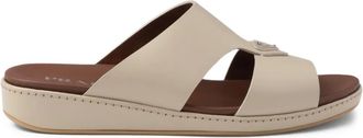 Prada Triangel leren slippers - Beige