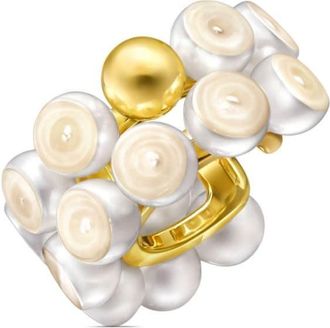 Tasaki 18kt yellow gold M/G Sliced Sphere pearl ear cuff - women - 18kt Yellow Gold/Freshwater Pearl - One Size