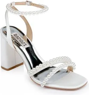 Badgley Mischka Feisty Ankle Strap Sandal in Soft White at Nordstrom Rack, Size 6.5