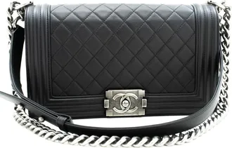 Chanel Boy Black Leather Shoulder Bag (Pre-Owned)