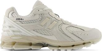 New Balance Unisex 1954R en Blanco/Beige, Gamuza/Malla, Talla 38.5