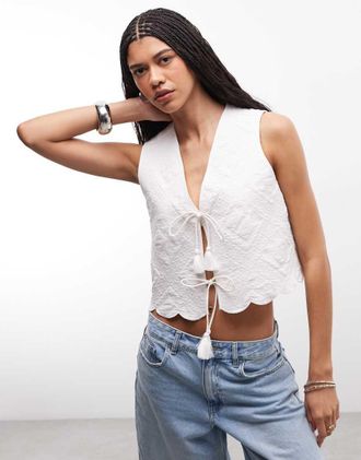 AllSaints Top senza maniche bianco ricamato con laccetti