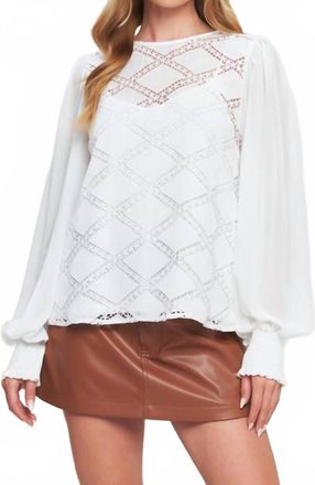 Flying Tomato Weekend Wanderer Woven Top In White