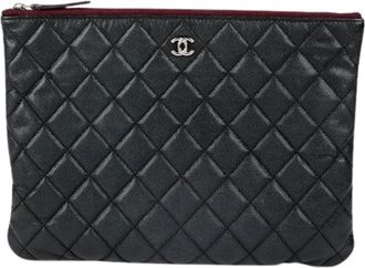 Chanel Pre-owned Clutches, female, Black, Size: ONE SIZE Pre-owned Caviar Skin Classic New Medium Clutch