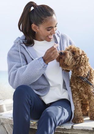 Elbsand Fleecejacke ELBSAND, Damen, Gr. 36, hellblau, Obermaterial: 100% Polyester. Kapuzenfutter: 100% Polyester, unifarben, gerade h&uuml;ftlang, B&uuml;ndchen, Jacke