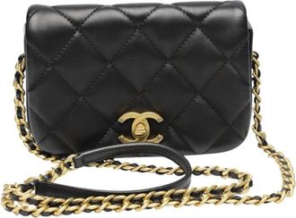 Chanel Leather Shoulder Bag (Pre-Owned)