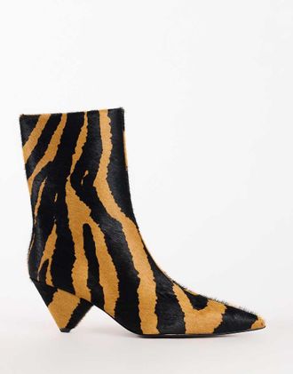 Topshop Kiki stivaletti alla caviglia con tacco a cono in pelle vera effetto zebra-Multicolore