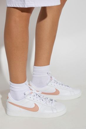 Nike TENNIS CLASSIC Sports Shoes, Womens, White