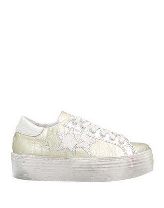 2Star Sneakers