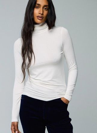 Majestic Filatures Soft Touch Long Sleeve Turtleneck in Blanc at Nordstrom, Size 4