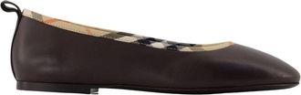Burberry Robin 05 Ballerinas - Dames - Ballerinas - Bruin - 37 EU - Katoen - Schoenen