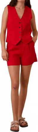 ATTENTIF Essential Linen Shorts In Red