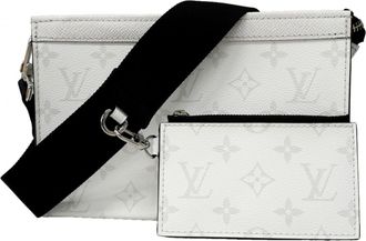 Louis Vuitton White Shoulder Bag (Pre-Owned)