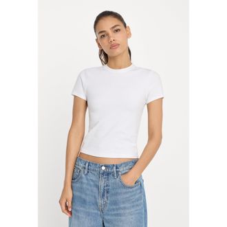 Good American Womens Super Stretch Baby T-Shirt | White, Size Medium | Good American by Khlo&Egrave; Kardashian