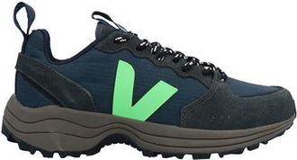 Veja FOOTWEAR - Trainers sur YOOX.COM