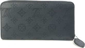 Louis Vuitton Black Mahina Leather Long Wallet (Bi-Fold) (Pre-Owned)