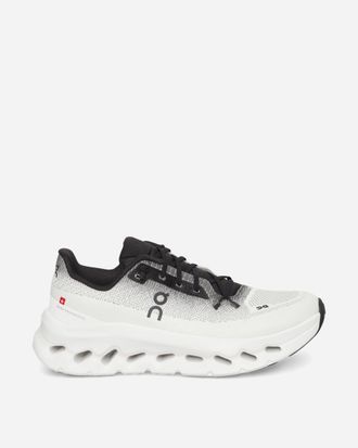 On Cloudtilt Sneakers Black / Ivory