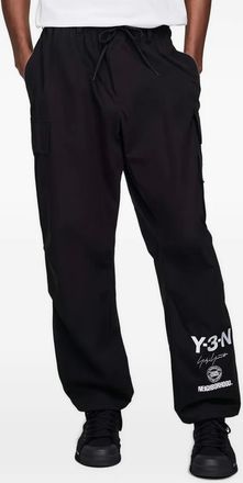 Yohji Yamamoto x Neighborhood broek met cargo-zak en logoprint - Zwart