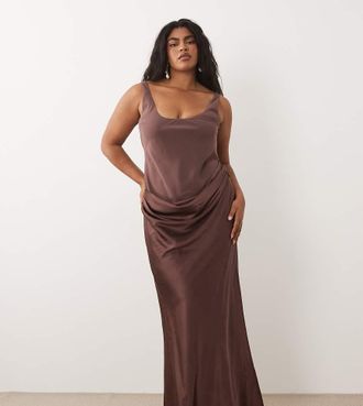 Asos Curve ASOS DESIGN Curve - Vestito lungo color cioccolato con scollo rotondo profondo e gonna drappeggiata asimmetrica-Marrone