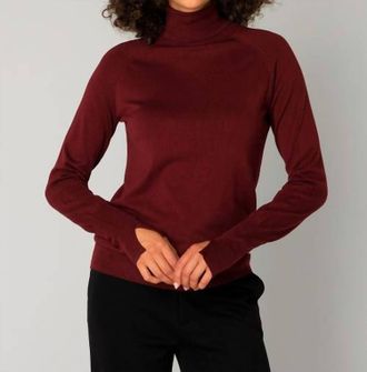 Yest Ojasvini Long Sleeve Mock Neck Tee In Dark Red