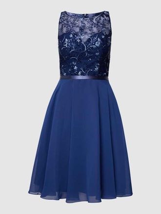 Luxuar Luxuar Cocktailkleid mit floraler Stickerei in Marine, Gr&ouml;&szlig;e 40