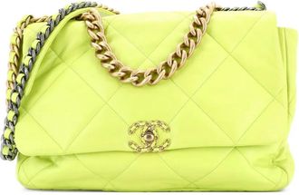 Chanel 19 Flap Bag Quilted Leather Maxi crossbody bag - Giallo