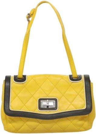 Chanel Pre-owned Shoulder Bags, female, Yellow, Size: ONE SIZE Pre-owned Two tone mademoiselle lock flap bag