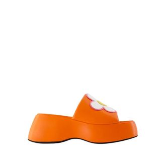 Carel Sliders, female, Orange, Size: 9 US Orange Leather Flower Sandals