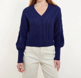 Isla Anna Cable V-Neck Sweater In Navy