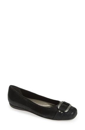Trotters Sizzle Signature Flat - Multiple Widths Available in Black Patent at Nordstrom, Size 10.5
