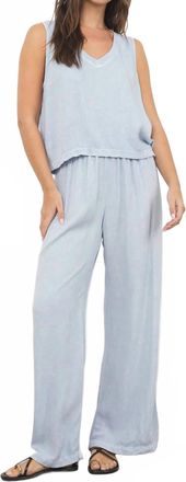 La Made Kalani Breezy Wide-Leg Pant In Washed Indigo