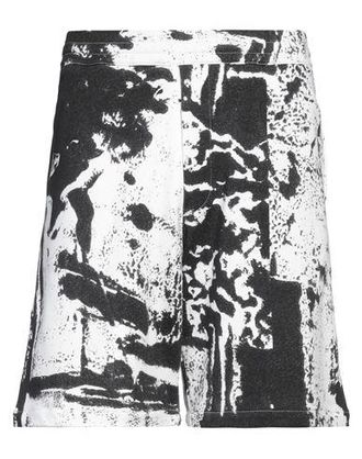 Alexander McQueen HOSEN & R&Ouml;CKE - Shorts & Bermudashorts auf YOOX.COM