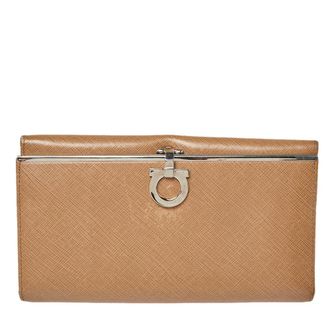Ferragamo Beige Leather Gancini Icona Continental Wallet