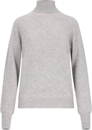 Maryya Classic Turtleneck Sweater